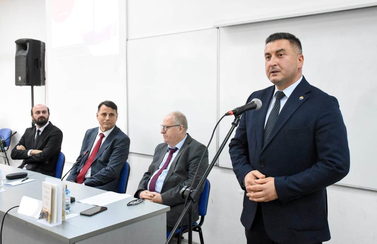 Çfarë libri promovoi Bajram Kosumi në Universitetin e Tetovës?