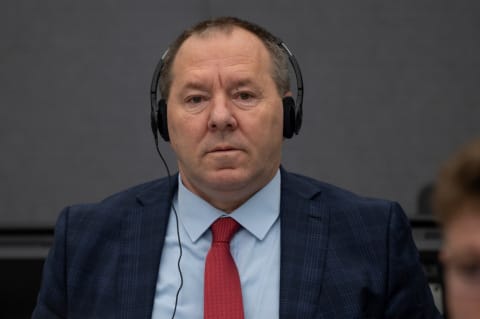 Kur dorëzohen 200 mijë nënshkrimet e OVL-UÇK-së në Hagë?