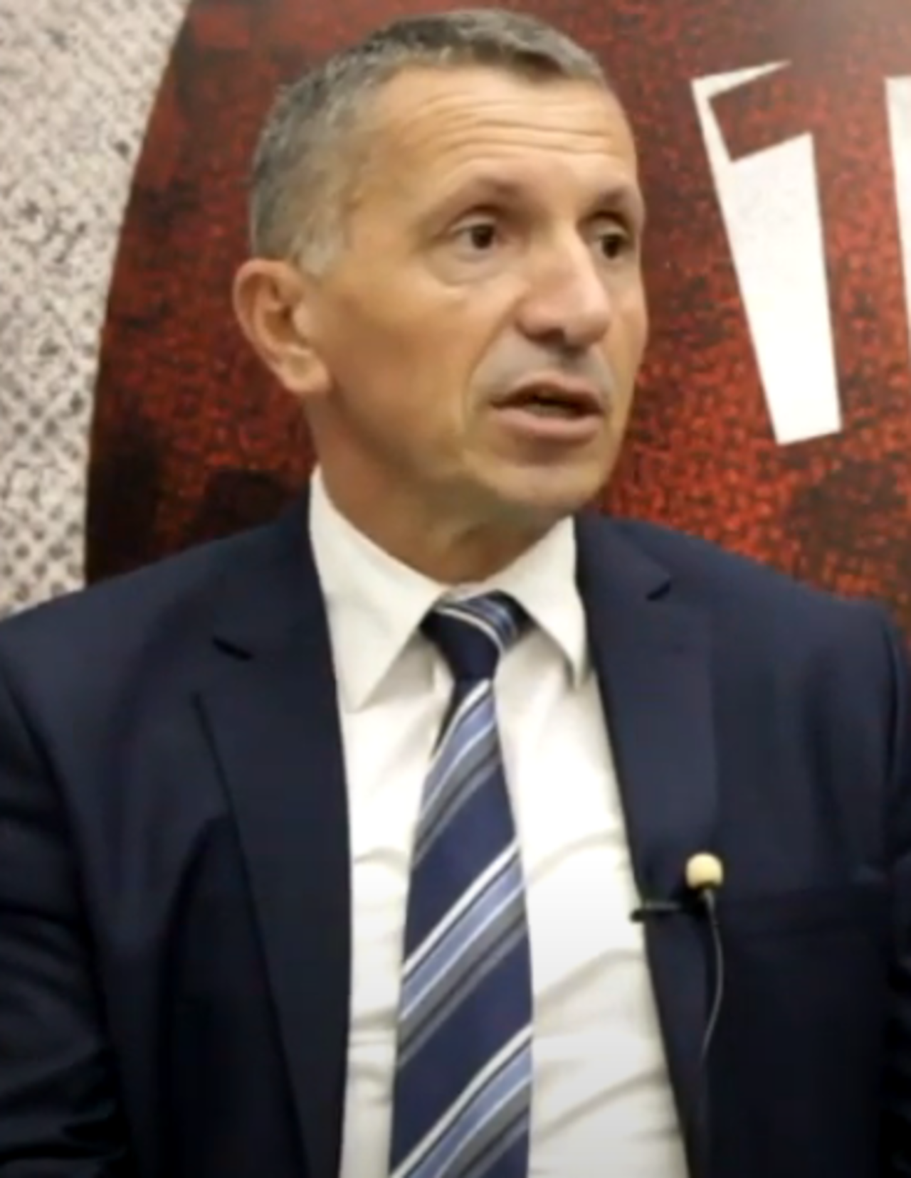 Pse e kritikon Kamberi memorandumin e studentëve serbë për Kosovën?