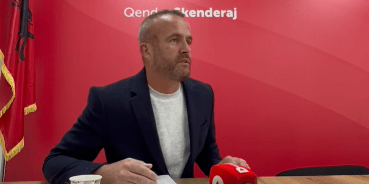 Pse e quan Mehani Lushtakun 'qyqar të madh' dhe çfarë i akuzon?