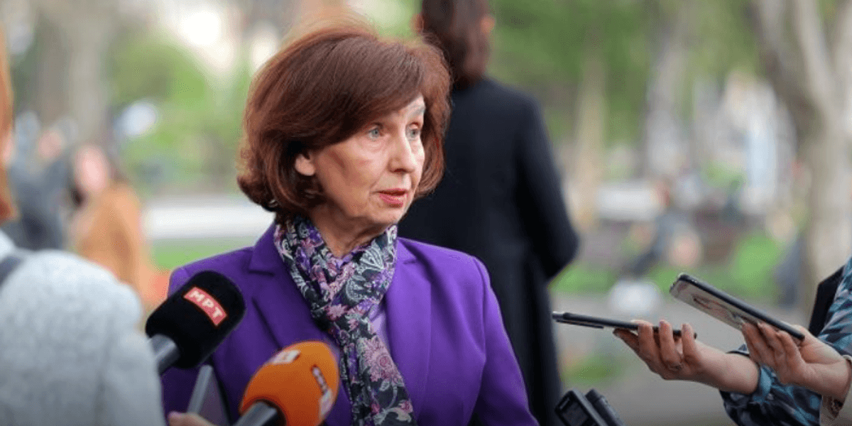 Pse Siljanovska-Davkova thotë se mbiemri 'maqedonas' nuk mund të ndalohet?