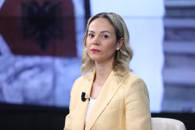 40 mln euro e AKSHI-t: shifra qëndron, superlativi lëkundet