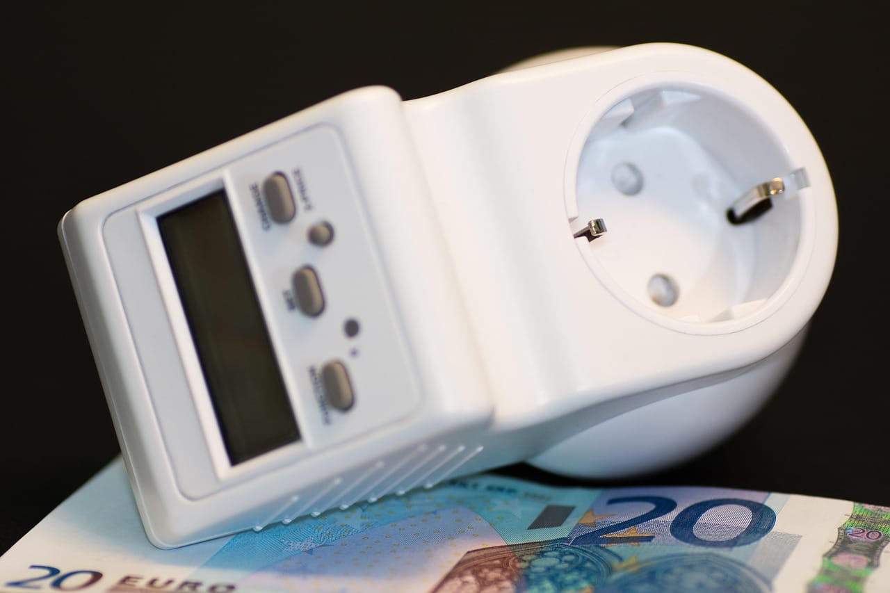 Pse gjoba 90-mijëshe nuk ndryshon monopolin e KEDS-it?
