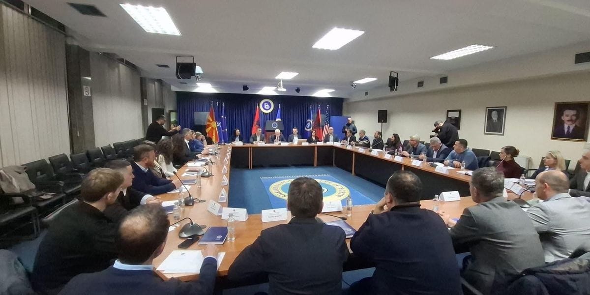 Pse vetëm një shoqatë shqiptare mori fonde nga 18 mln denarë për marrëdhënie ndëretnike?