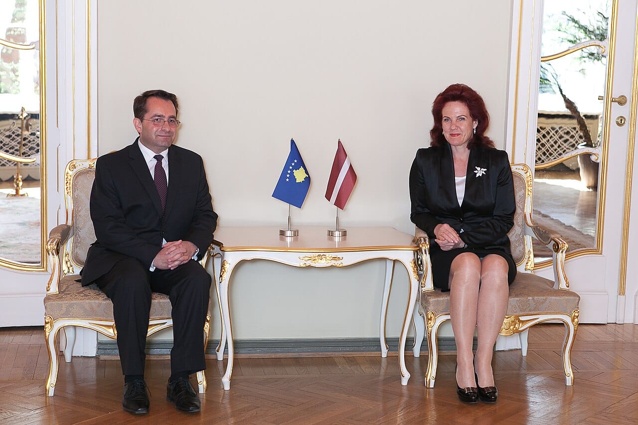 Çfarë risikojë Kosova duke refuzuar gazin amerikan, sipas Pecit?