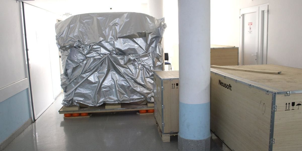 Spitali i Pejës pajiset me CT të re 32-shtresore, shërbimet rifillojnë më 1 korrik