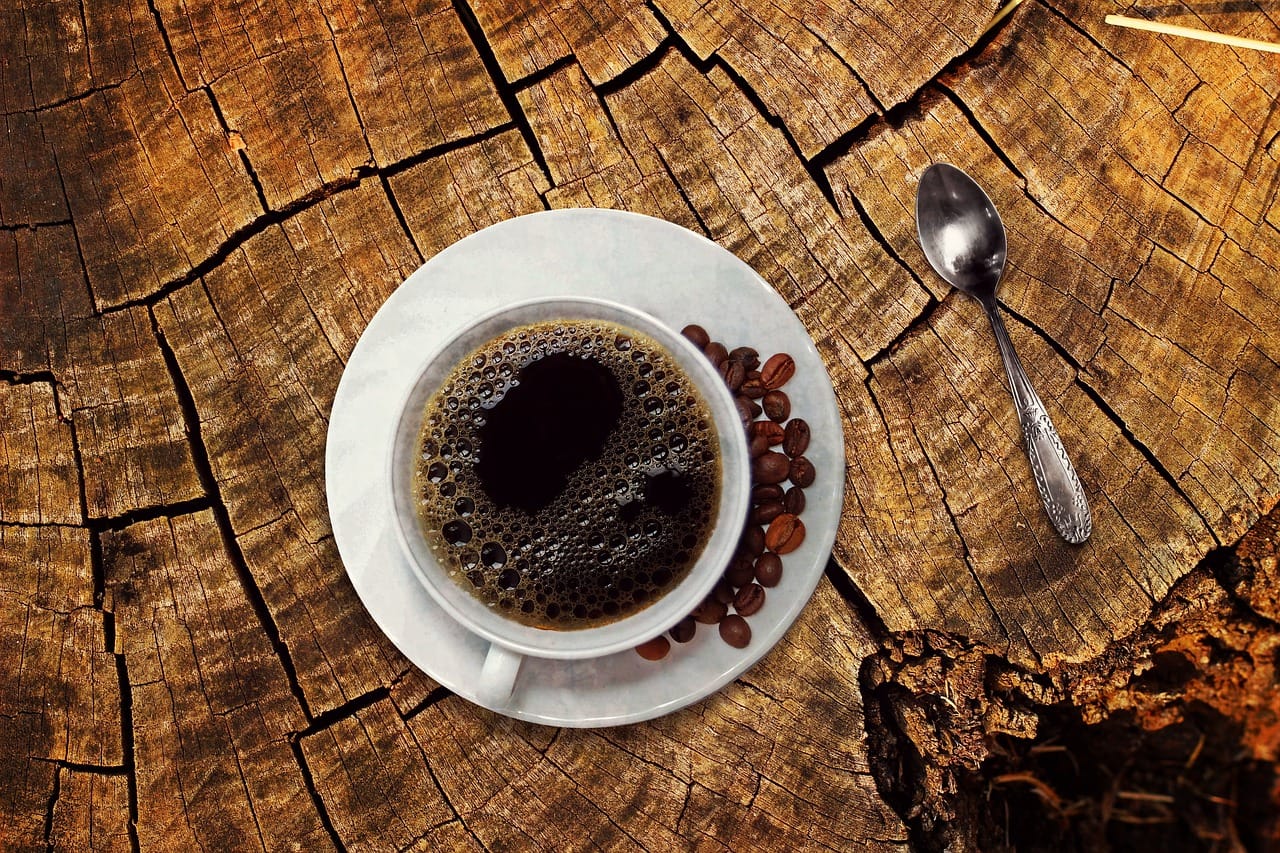Pse klizmat me kafe e limon janë rrezik për shëndetin e zorrëve?