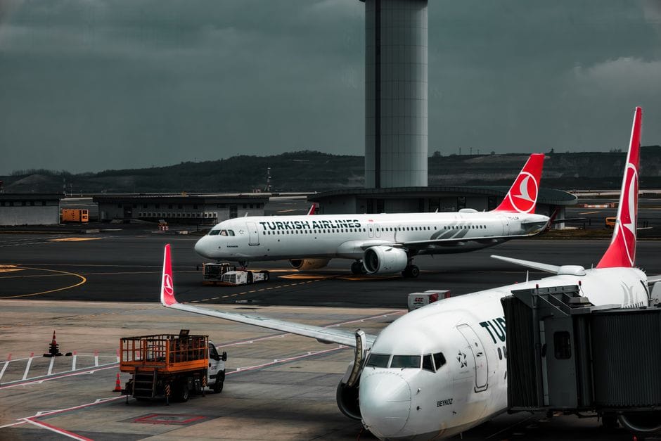 Pse avioni i Sanchez-it bëri ulje emergjente në Ankara?