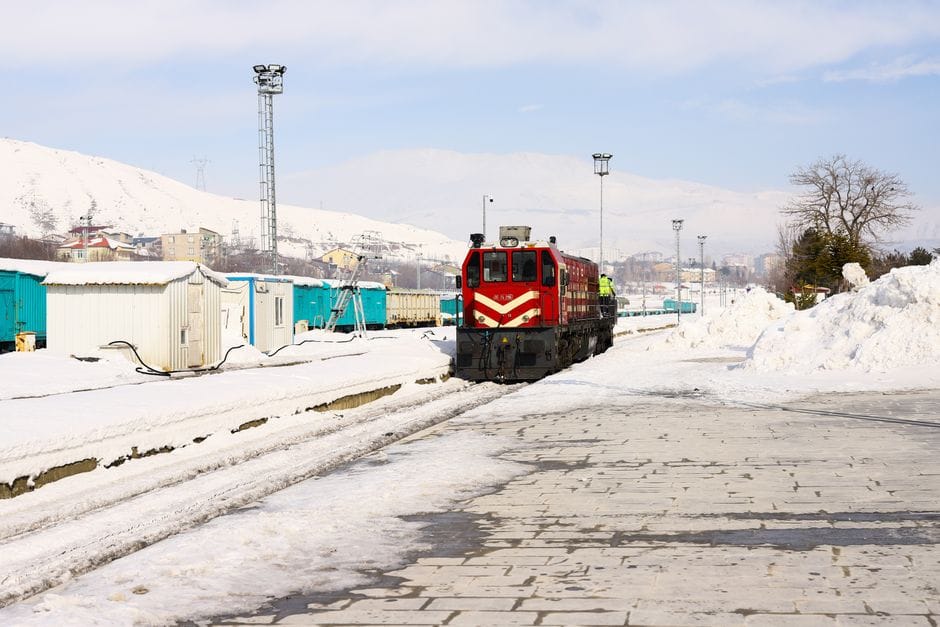 Si do të menaxhohet infrastruktura hekurudhore në veri të Kosovës?