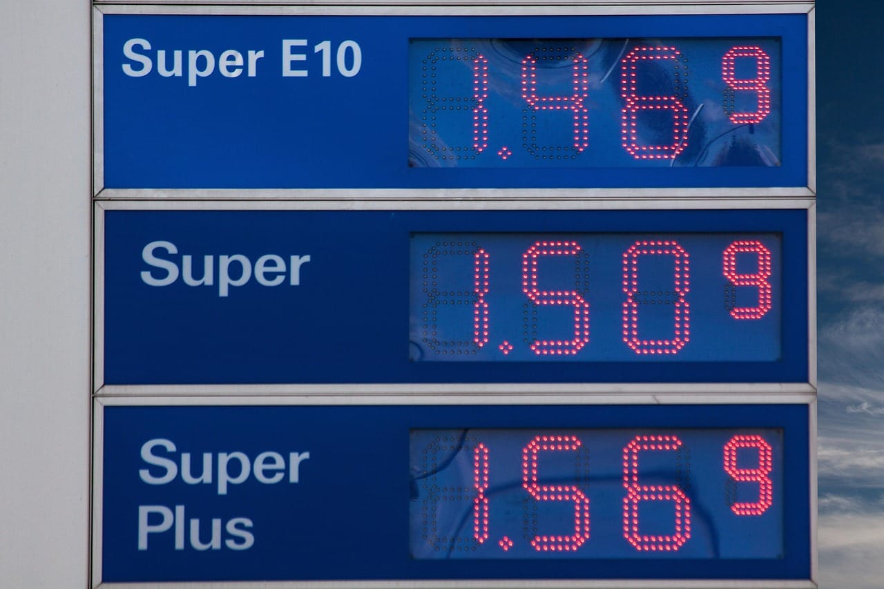 Sa u shtrenjtuan nafta dhe benzina në Maqedoni?