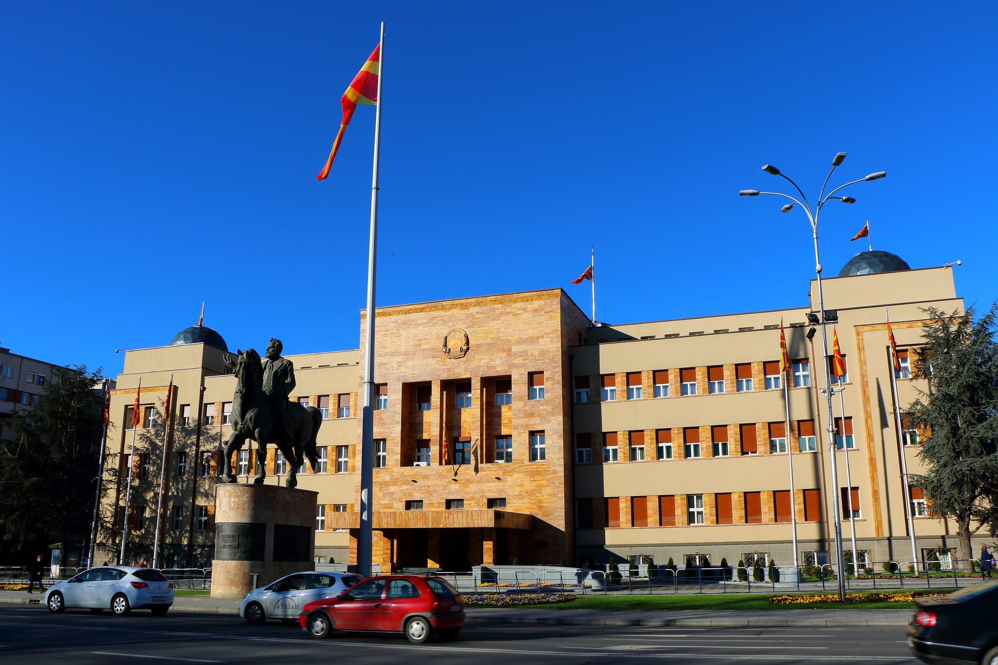 Çfarë funksionaliteti rikthen VLEN me Komitetin për Marrëdhënie mes Bashkësive?