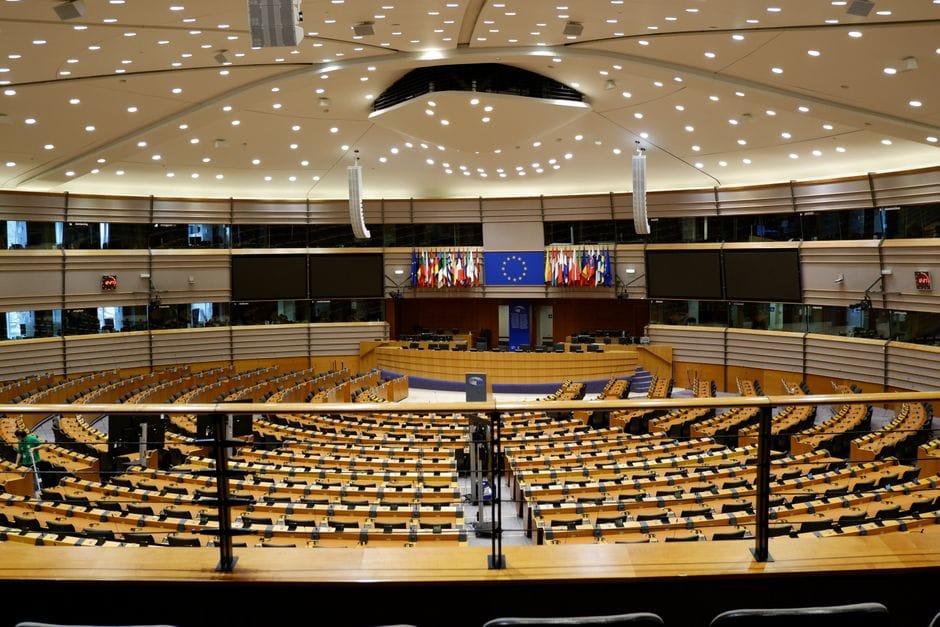 Çfarë tha eurodeputetja holandeze për paratë publike në Shqipëri?