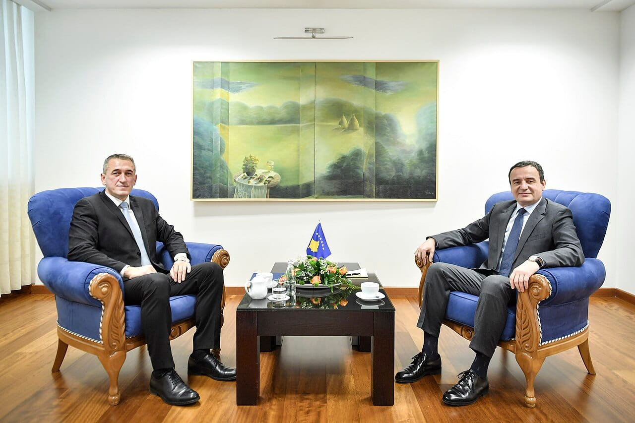 Pse po përjeton Nenad Rashiq fushatën dezinformuese?