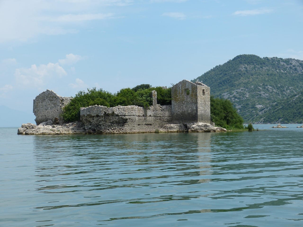 Fisi Kuçi — shqiptarët e harruar të Malësisë malazeze