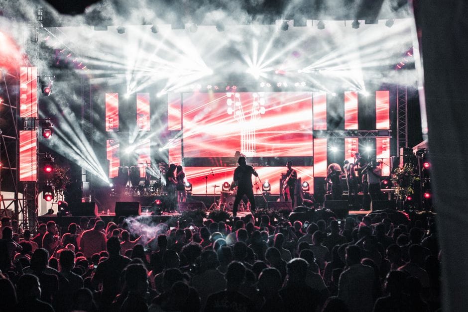 Si performoi Dafina Zeqiri shtatzënë në Alba Festival?