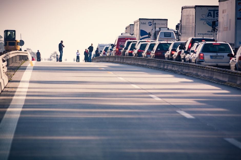 Pse SVP-ja zvicerane lidh imigracionin me bllokimet e trafikut?