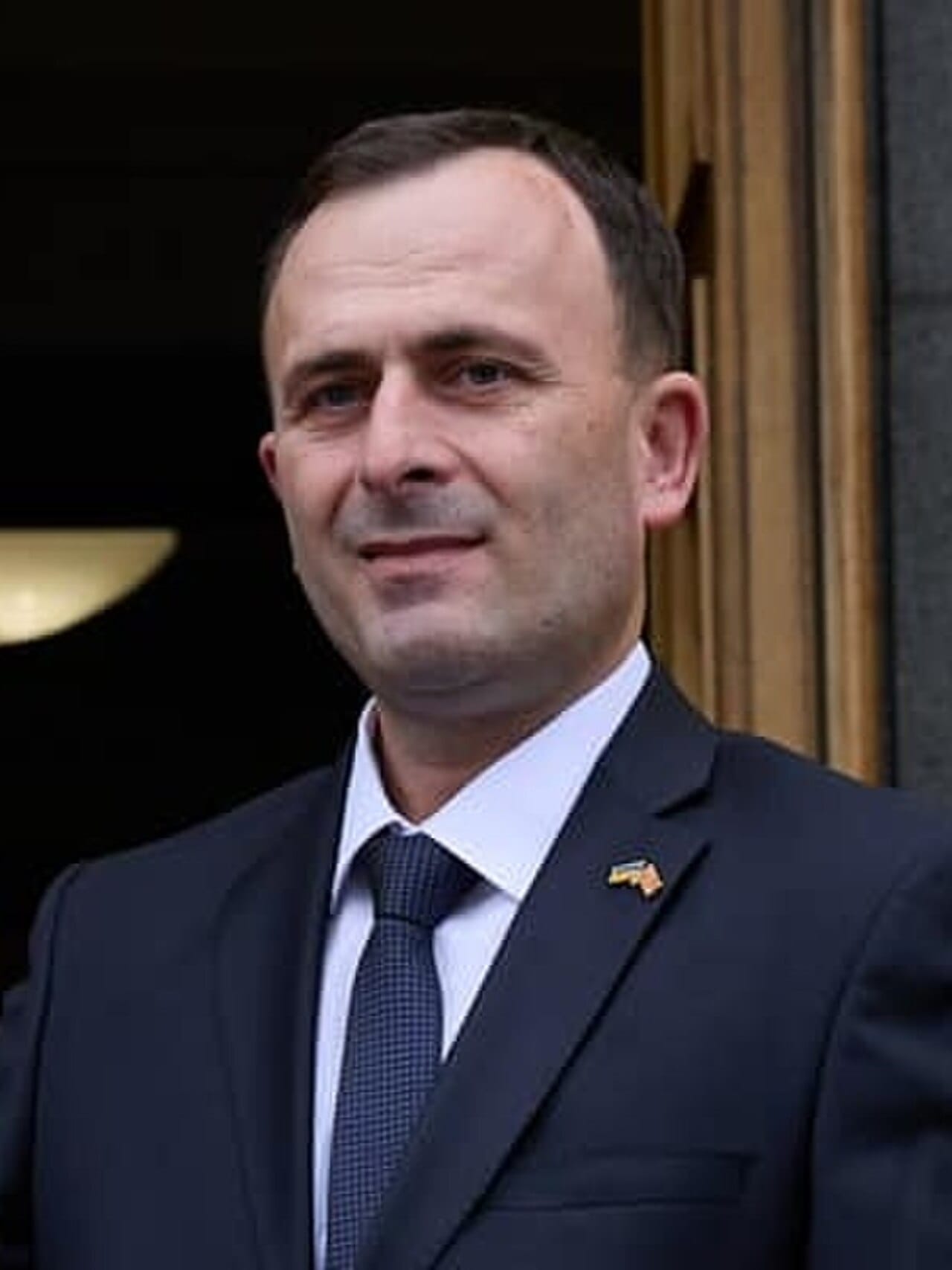 Pse Sllaveski kundërshton rritjen e tarifave bankare?