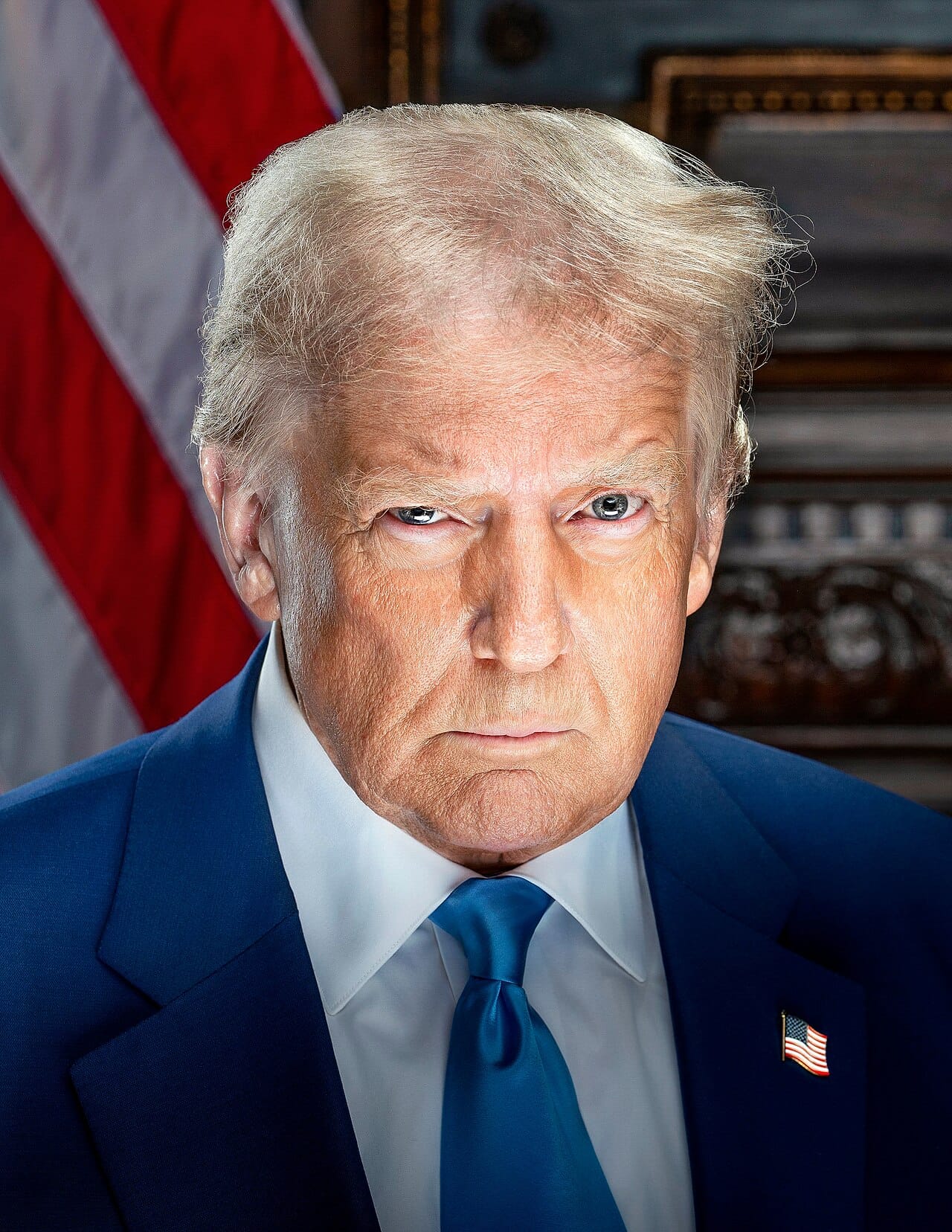 Pse mesazhi i Trumpit në pasaportën e re shkaktoi bujë?