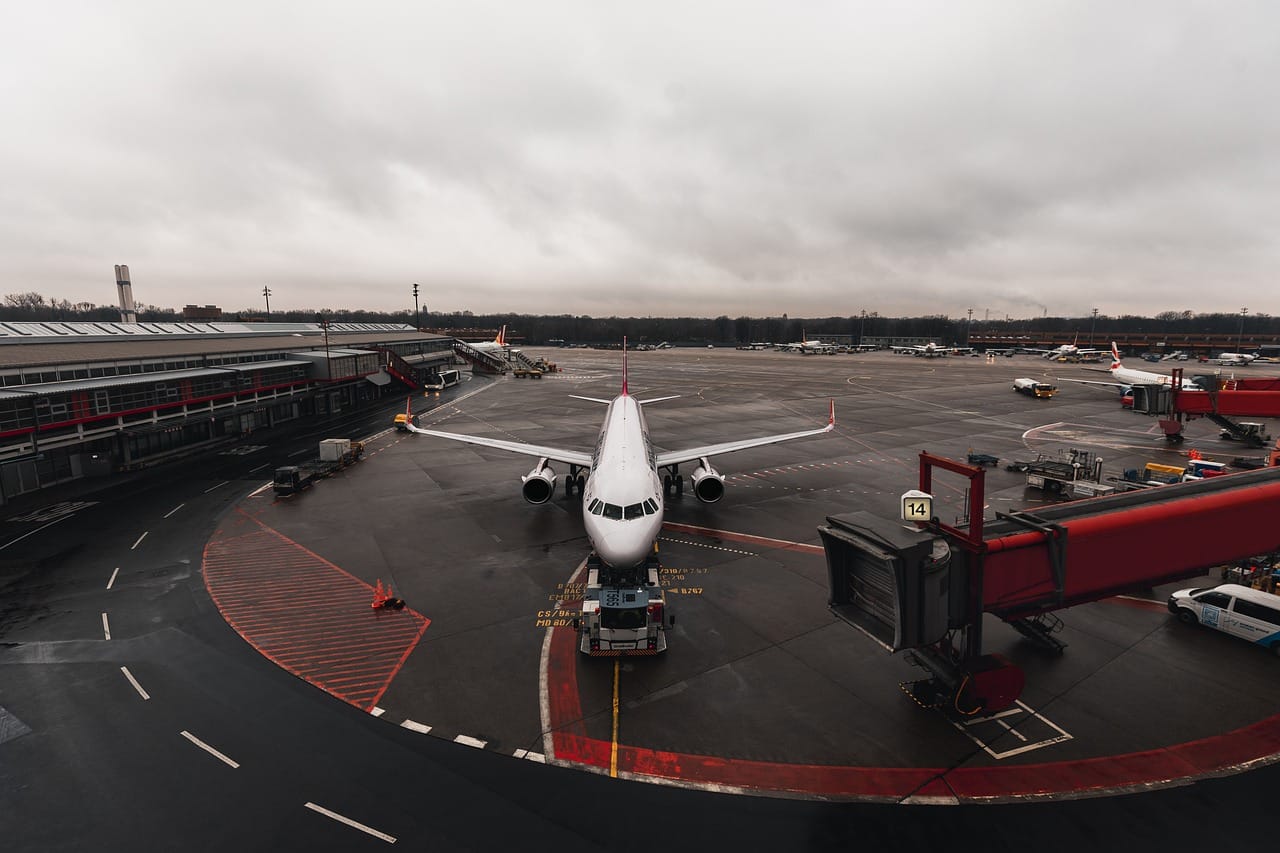 Vdes një person në Aeroportin 'Adem Jashari' të Prishtinës
