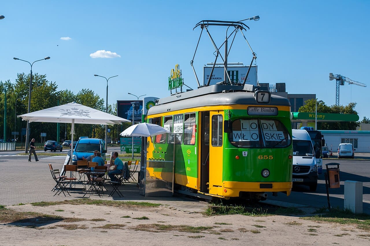 Pse vizituan artistët e UP-së fabrikën e Prince Caffe-s në Pejë?