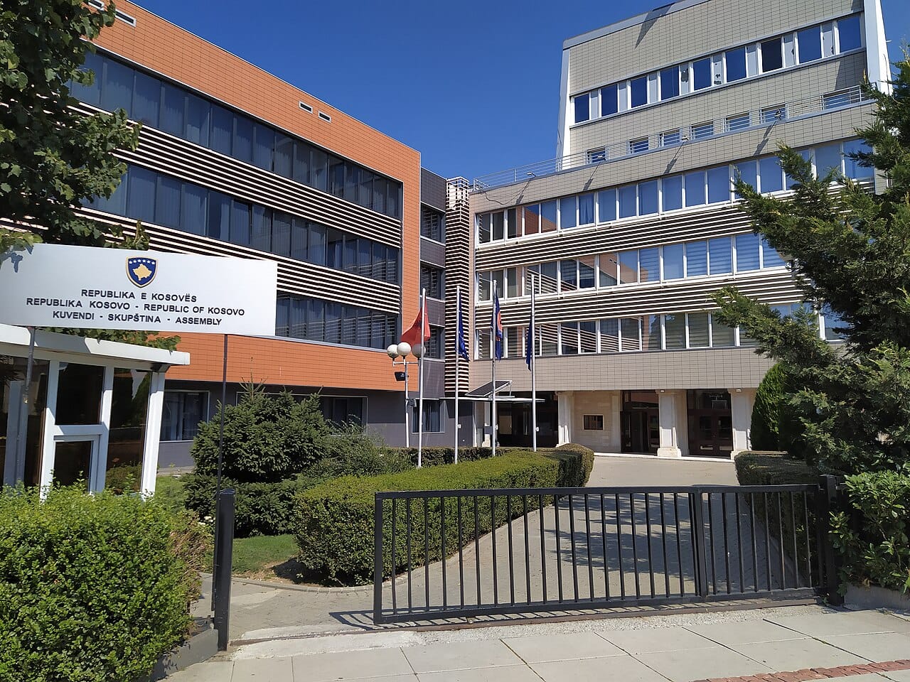 Cilët emra të njohur mbeten jashtë Kuvendit të ri të Kosovës?