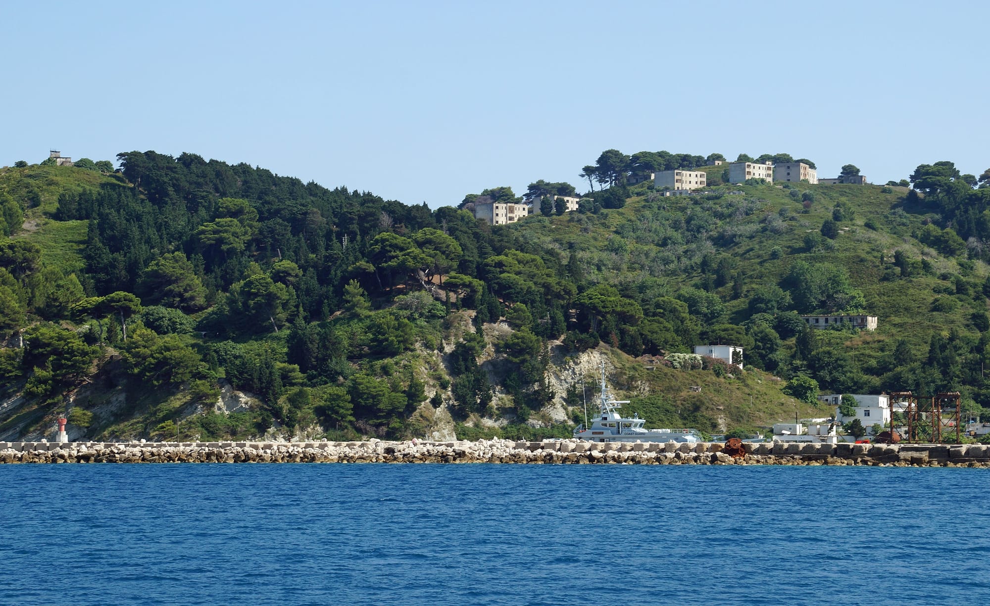 Si po e sfidon 'Revolucioni Flamingo' modelin e betonit në Shqipëri?