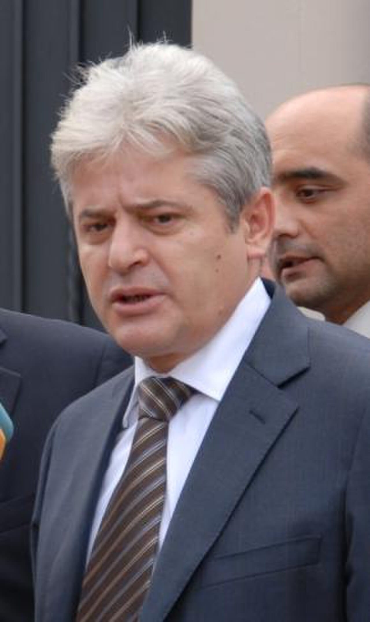 Kur i kërkon Ali Ahmeti zgjedhjet e parakohshme?