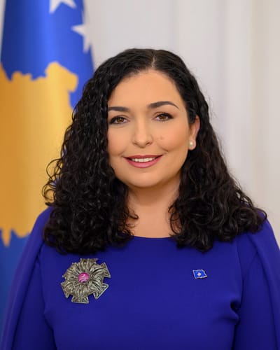 Vjosa Osmani: ndarja e pushtetit me kryeministrin Kurti dhe modeli i Kosovës