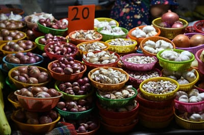 Përfitimet e hudhrës: Çfarë thotë shkenca dhe si ta konsumoni pa vuajtur nga aroma