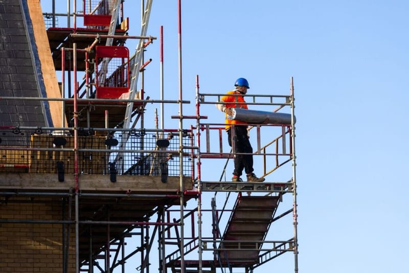 28% ryshfet ndërtimit — Anketa e Bankës Botërore 2025