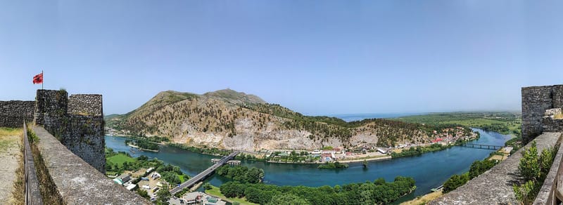 Pamja nga Kalaja Rozafa e Shkodrës — qendra historike e pashallëkut