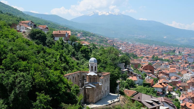 Miti: UÇK 'organizatë terroriste'? — JO, ishte çlirimtare